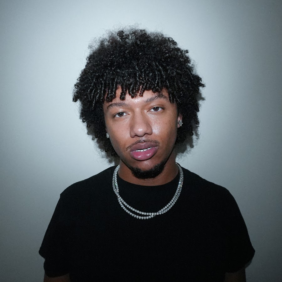 MASTO — studio portrait